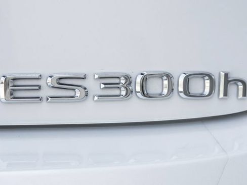 Used 2025 Lexus ES 300h w/ Premium Package FWD image 5