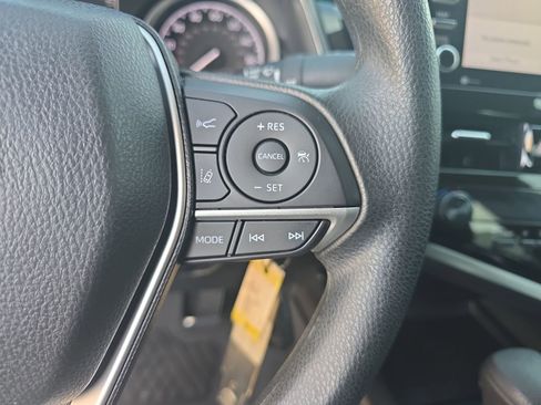 Used 2022 Toyota Camry LE FWD image 17