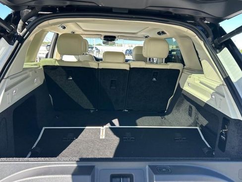 Used 2023 Land Rover Range Rover SE AWD/4WD image 12