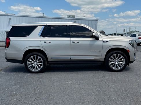 Used 2022 GMC Yukon Denali AWD/4WD image 5