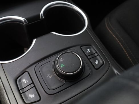 Used 2019 GMC Terrain SLE w/ Driver Convenience Package image 13