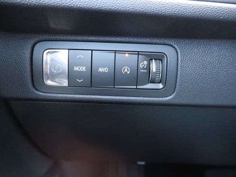 Used 2026 Chevrolet Traverse LT w/ Sun and Wheel Package AWD/4WD image 19