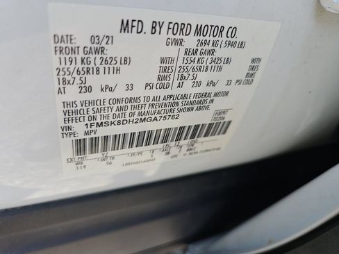 Used 2021 Ford Explorer XLT w/ Equipment Group 202A AWD/4WD image 14