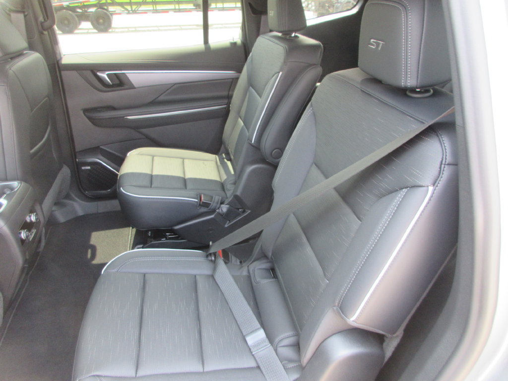 New 2026 Buick Enclave Sport Touring w/ Super Cruise Package AWD/4WD image 14