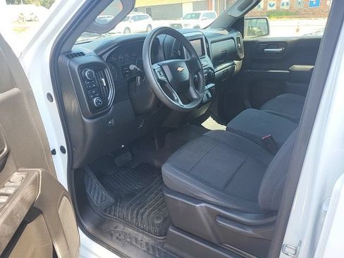 Used 2022 Chevrolet Silverado 1500 Custom AWD/4WD image 5