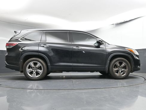 Used 2016 Toyota Highlander Limited image 27