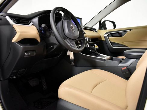 New 2025 Toyota RAV4 LE image 16