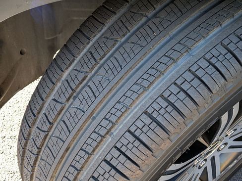 Certified 2024 Mercedes-Benz GLE 450 4MATIC image 12