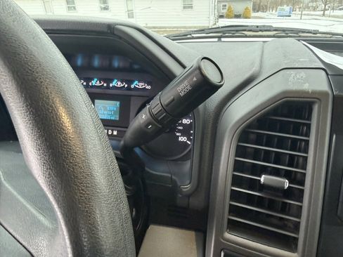 Used 2022 Ford F250 XL w/ Power Equipment Group image 33