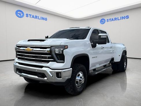 Used 2025 Chevrolet Silverado 3500 LTZ w/ LTZ Plus Package image 16