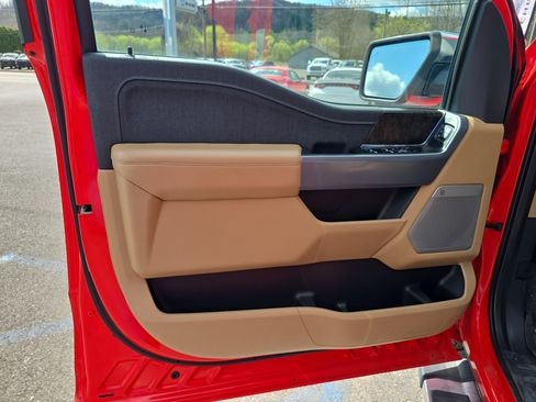 Used 2023 Ford F150 Lariat w/ Trailer Tow Package image 18