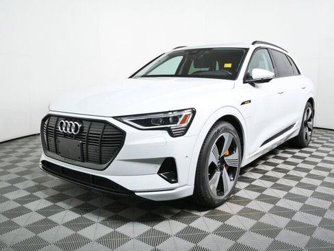Used 2023 Audi e-tron Premium Plus w/ Premium Plus Package AWD/4WD image 34