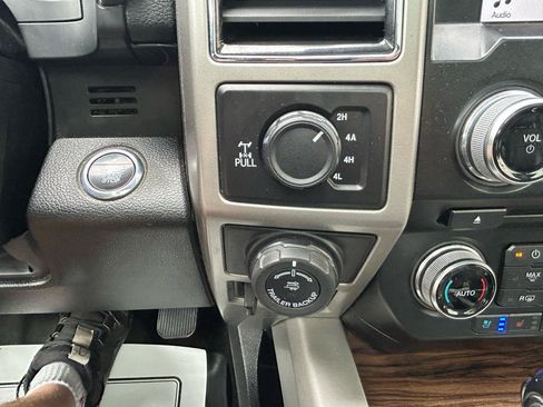 Used 2018 Ford F150 Lariat w/ Equipment Group 501A Mid AWD/4WD image 28