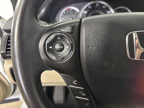 Used 2015 Honda Accord EX-L image 30