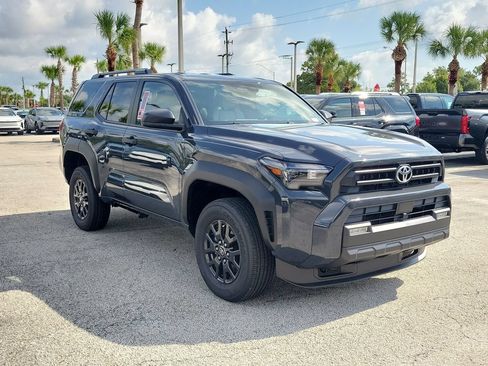 New 2026 Toyota 4Runner SR5 AWD/4WD image 3