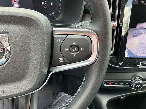 Certified 2025 Volvo XC40 B5 Ultra w/ Climate Package AWD/4WD image 29