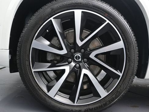 Used 2023 Volvo XC90 B5 Plus AWD/4WD image 9