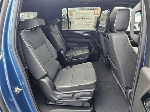 New 2026 GMC Yukon XL Elevation w/ Elevation Premium Package image 12