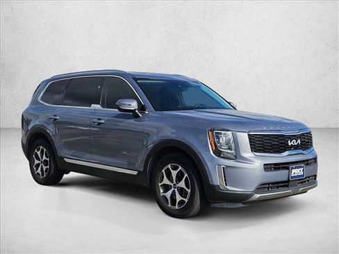 Used 2022 Kia Telluride EX FWD image 3
