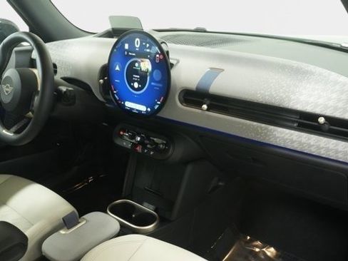 Certified 2025 MINI Cooper 2-Door Hardtop image 13