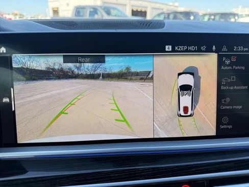 Used 2022 BMW X7 xDrive40i w/ M Sport Package image 25