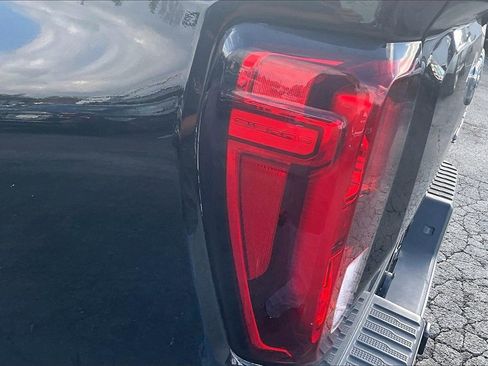 Used 2019 GMC Sierra 1500 SLE w/ SLE Value Package image 24