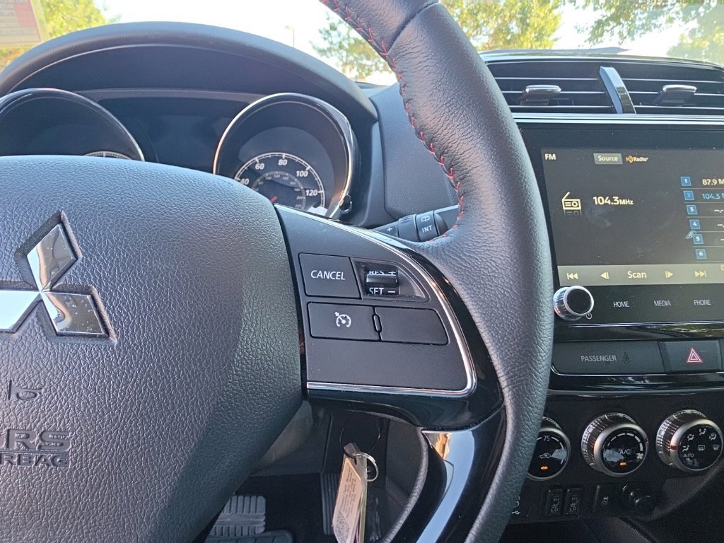 Used 2026 Mitsubishi Outlander Sport LE AWD/4WD image 17