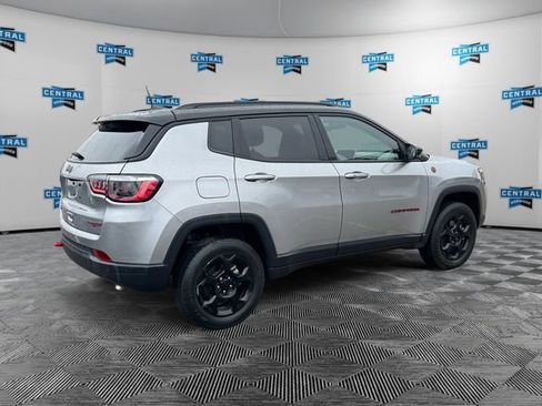 Used 2023 Jeep Compass Trailhawk w/ Sun and Sound Group AWD/4WD image 6