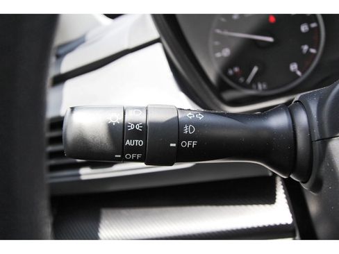 Certified 2025 Subaru Crosstrek 2.5i Premium AWD/4WD image 17
