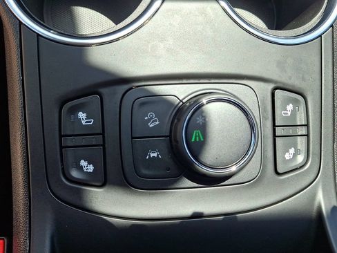 Used 2023 GMC Terrain SLE w/ Driver Convenience Package FWD image 24