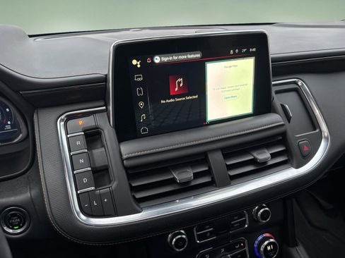 Used 2024 GMC Yukon AT4 w/ AT4 Premium Package image 14