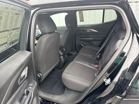 New 2026 Chevrolet Equinox EV LT image 27