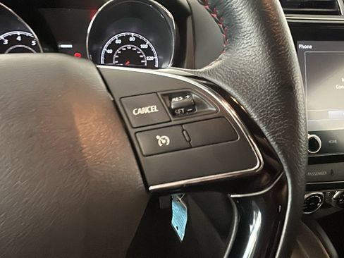 Used 2025 Mitsubishi Outlander Sport LE AWD/4WD image 18