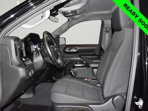 Used 2025 Chevrolet Silverado 1500 LT AWD/4WD image 14