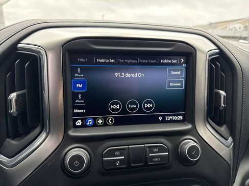 Used 2021 Chevrolet Silverado 1500 LT Trail Boss w/ Bed Protection Package image 8