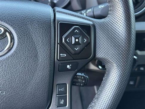 Used 2023 Toyota Tacoma TRD Sport image 12