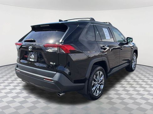 Used 2023 Toyota RAV4 XLE Premium FWD image 5
