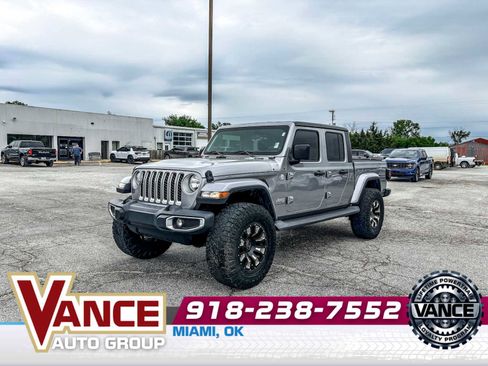 Used 2020 Jeep Gladiator Overland w/ Trailer Tow Package AWD/4WD image 3