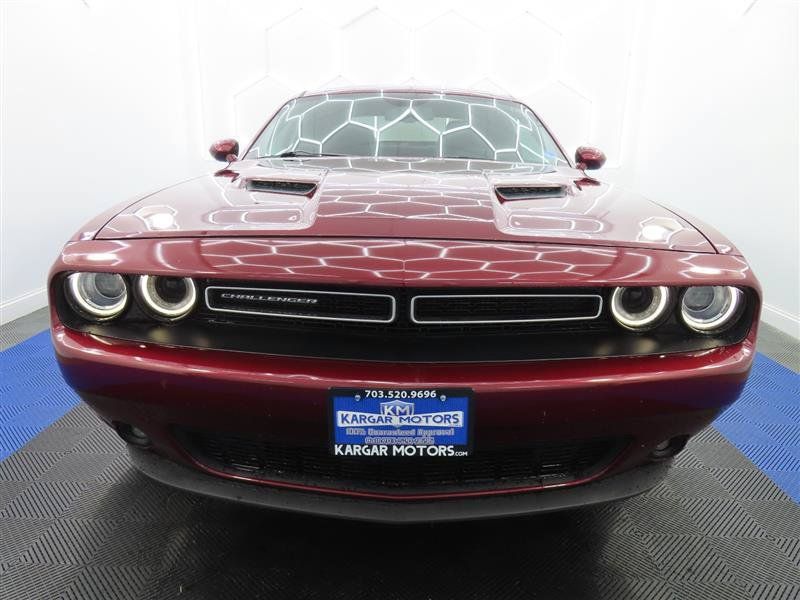Used 2018 Dodge Challenger SXT Plus RWD image 3