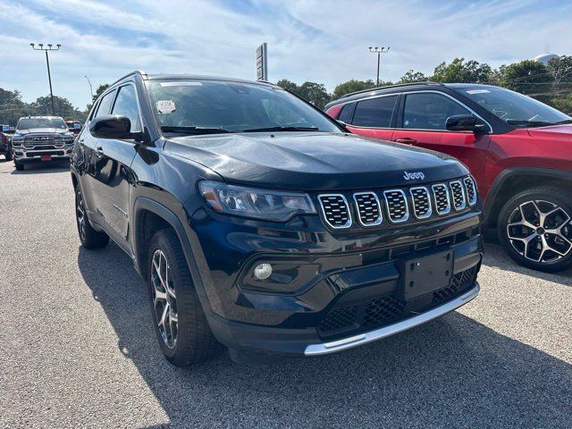 Used 2025 Jeep Compass Limited AWD/4WD image 2