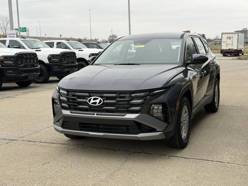 New 2026 Hyundai Tucson SE image 14