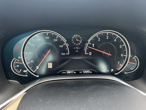 Used 2017 BMW 740i image 27