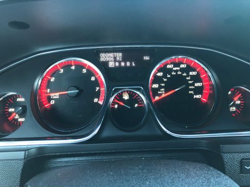 Used 2014 GMC Acadia Denali image 17