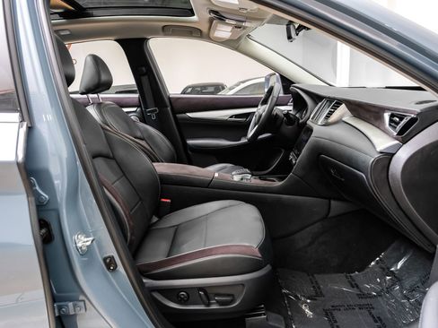 Used 2023 INFINITI QX50 Sensory image 36