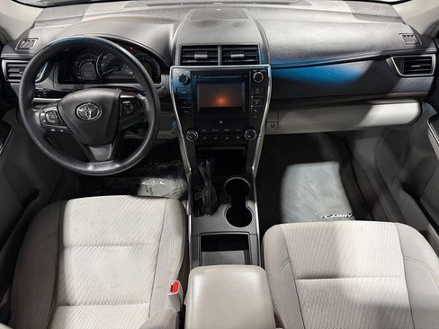Used 2015 Toyota Camry LE image 38
