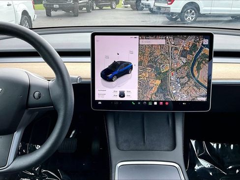 Used 2023 Tesla Model Y Long Range AWD/4WD image 11