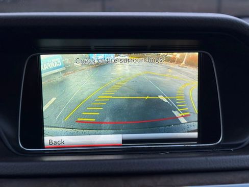 Used 2014 Mercedes-Benz E 350 Sedan image 32