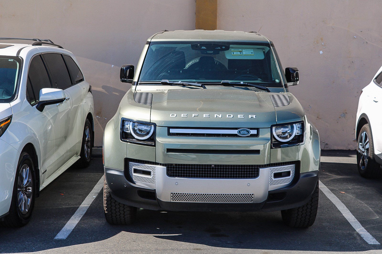 Used 2023 Land Rover Defender 110 S AWD/4WD image 2