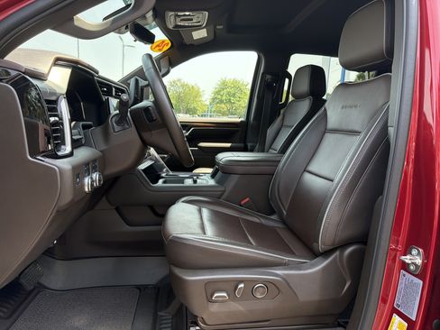 Used 2024 GMC Sierra 2500 Denali w/ Technology Package AWD/4WD image 16