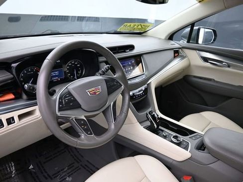 Used 2021 Cadillac XT5 Premium Luxury w/ LPO, Floor Liner Package AWD/4WD image 21